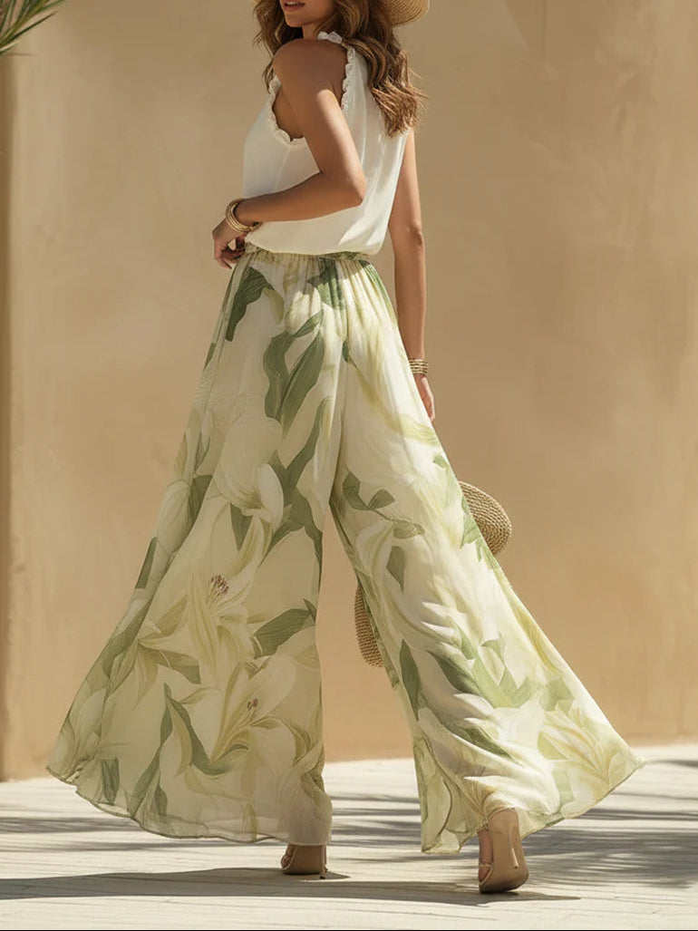 Conjunto de Top de Chifón con Volantes Lila y Pantalones Estampados de Lirios