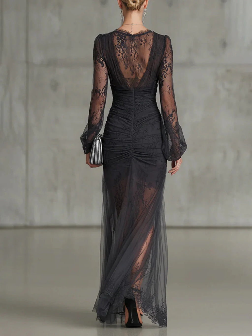 Maxivestido gris oscuro de encaje, fruncido, transparente, con mangas largas y abertura