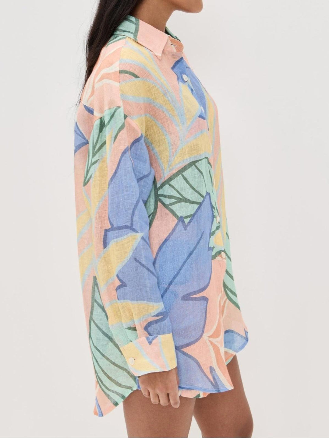 Conjunto Diego de Shorts Estampado com Folhas Tropicais