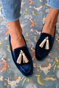 Mocassins Midnight Elegance com borlas cor de champanhe