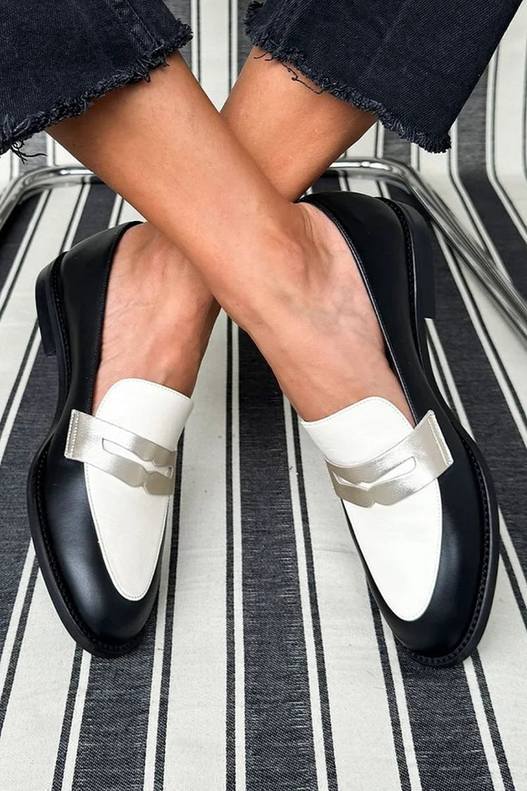 Klassieke monochrome loafers