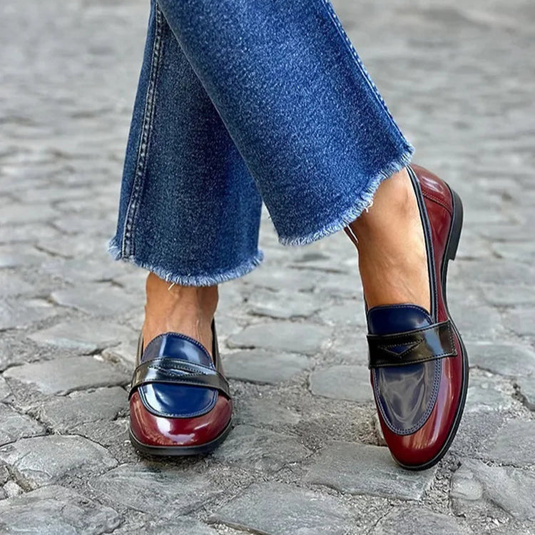 Mocasín tricolor brillante