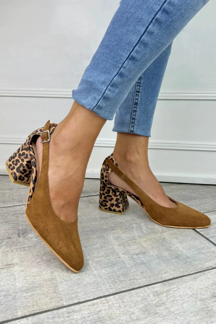 SANDALIAS DE TACÓN CON ESTAMPADO DE LEOPARDO Y TIRA EN EL TALÓN