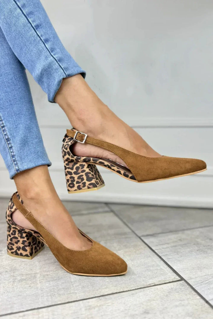 SANDALIAS DE TACÓN CON ESTAMPADO DE LEOPARDO Y TIRA EN EL TALÓN