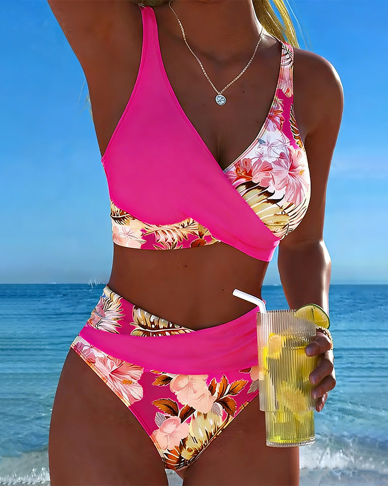 Jolina - Bikini met overslag en bloemenprint