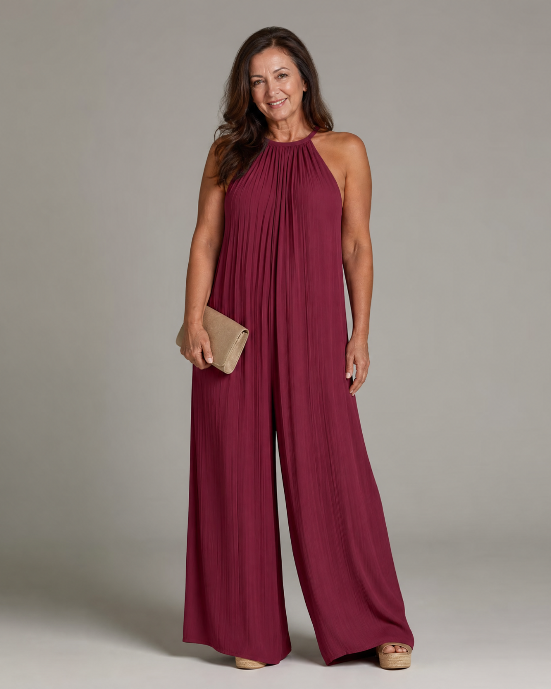 Sylvara | Mono relajado de pierna ancha con cuello halter plisado