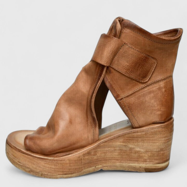 Jess | Orthopedische sleehaksandalen