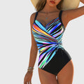Costume da bagno alla moda, molto elasticizzato, con dettaglio incrociato sul davanti