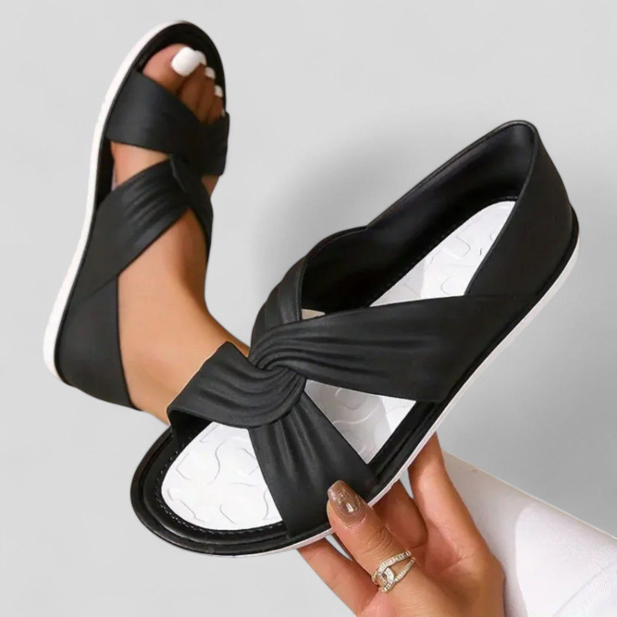 Lesley - Sandales croisées élégantes et confortables