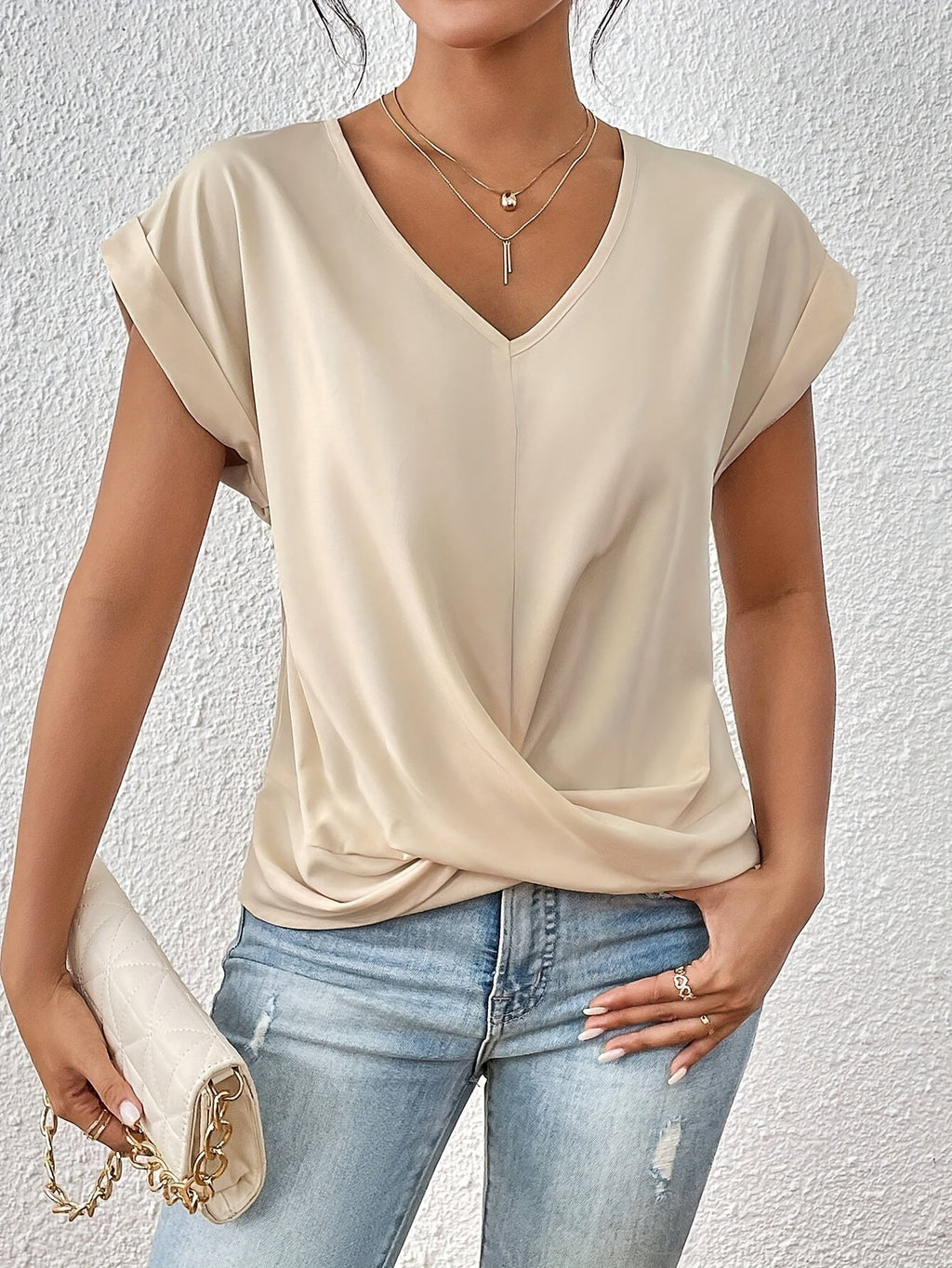 Zoe - La maglietta casual con scollo a cuore