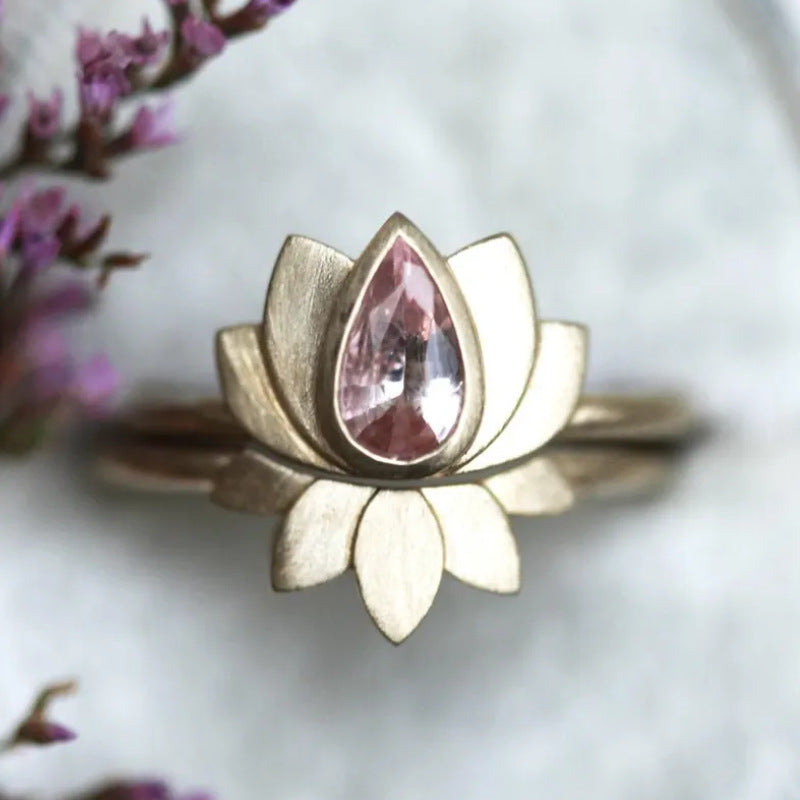 Elegant Vintage Pink Zirconia Inlay Lotus Flower Ring Set