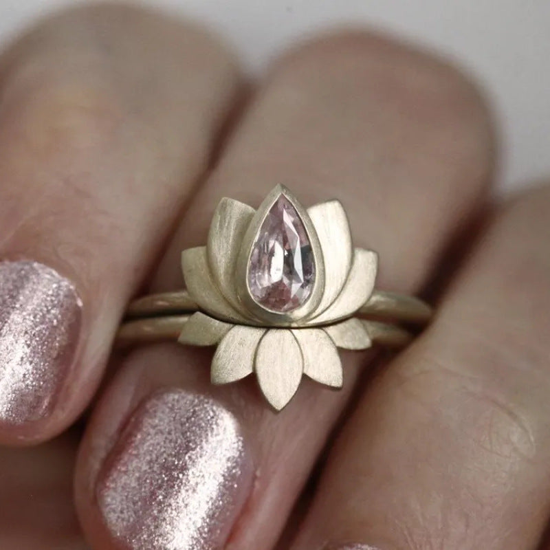 Elegant Vintage Pink Zirconia Inlay Lotus Flower Ring Set
