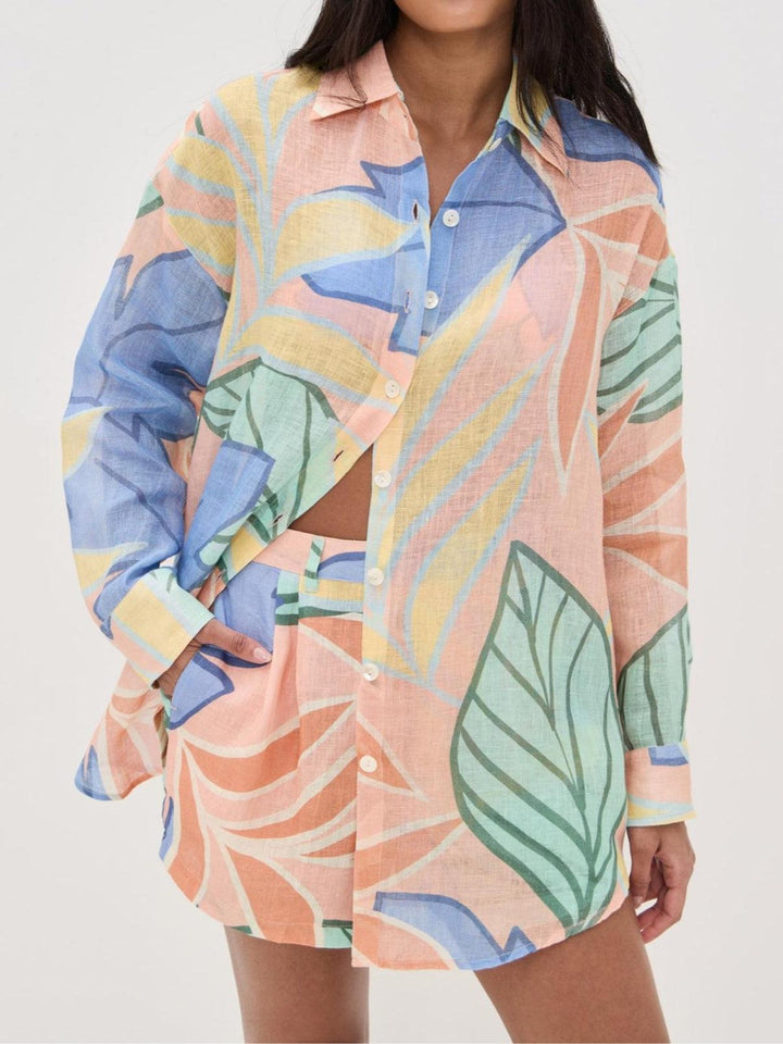 Conjunto Diego de Shorts Estampado com Folhas Tropicais