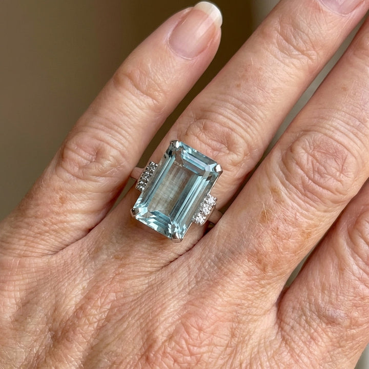 Elegant Classic 4 Prong Square Sea Blue Gemstone Ring