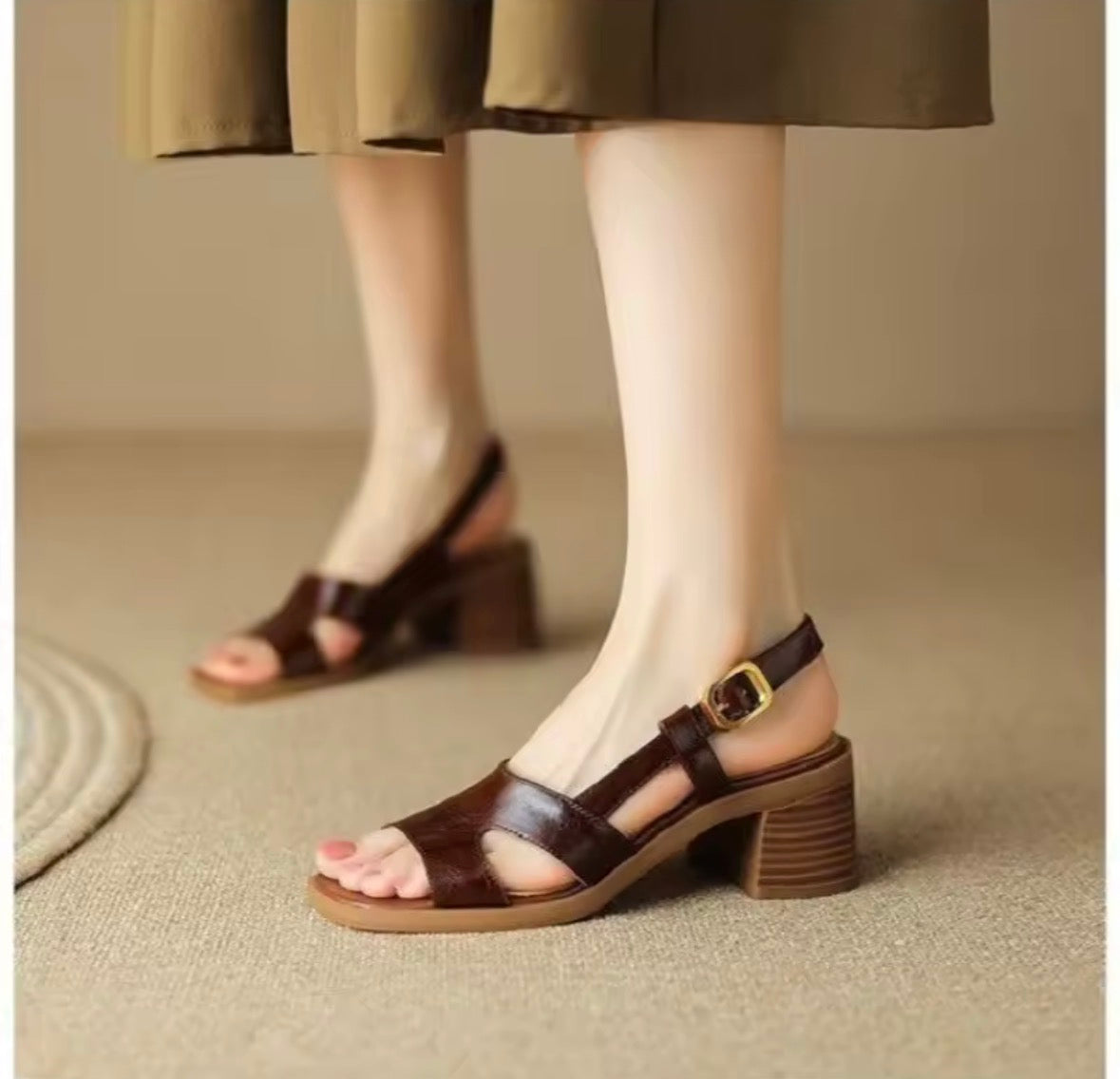 Evelynne - Sandales classiques à talon et à pas doux