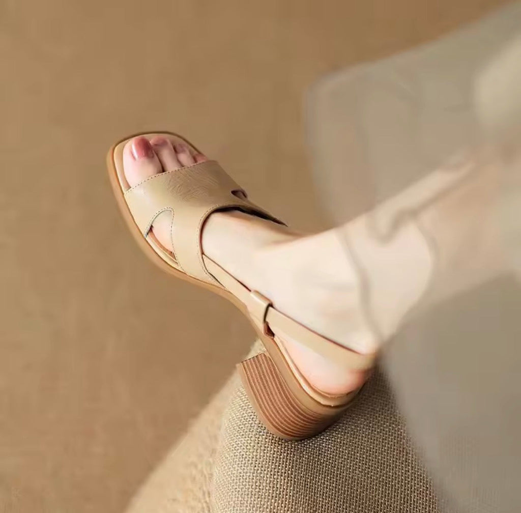 Evelynne - Klassieke sandalen met hak en zachte pas