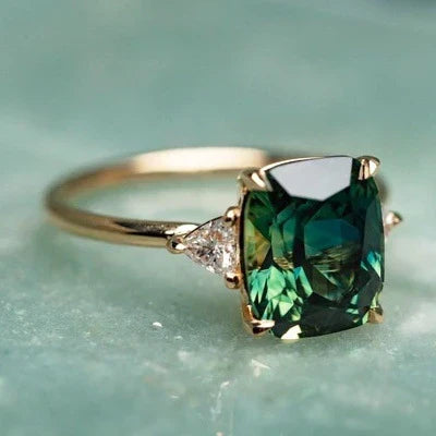Vintage-Inspired Green Gemstone Gold Ring