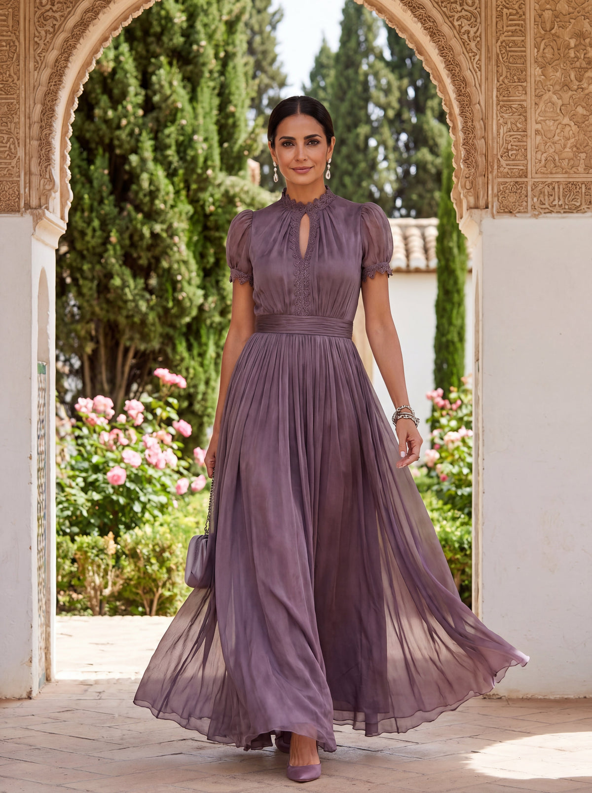 Flavia | Elegante lange paarse jurk met watervalhals en kant