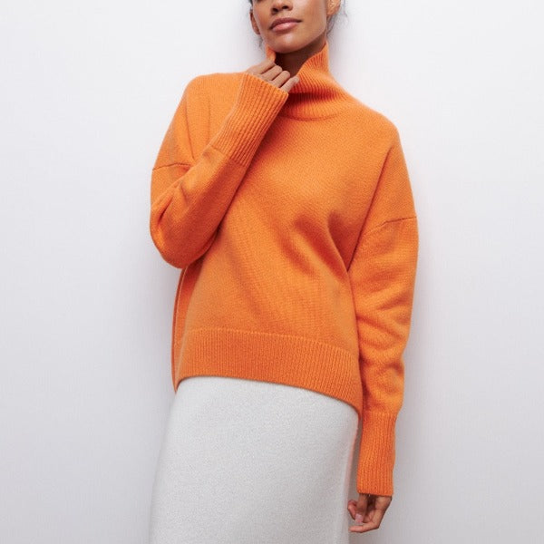 Elena™ | Suéter de punto con cuello alto relajado