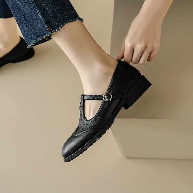 Mary Janes elegantes com tira em T