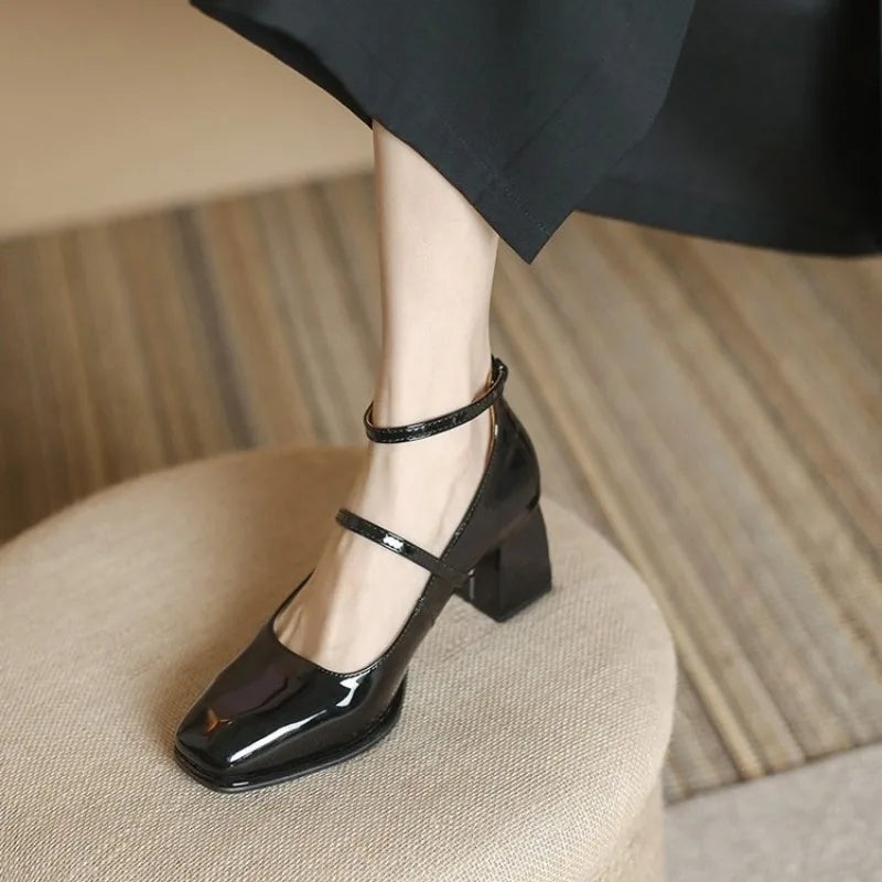 Elegante pumps met enkelbandje