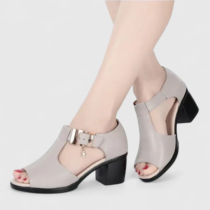 Lyzanne | Sandálias Elegantes