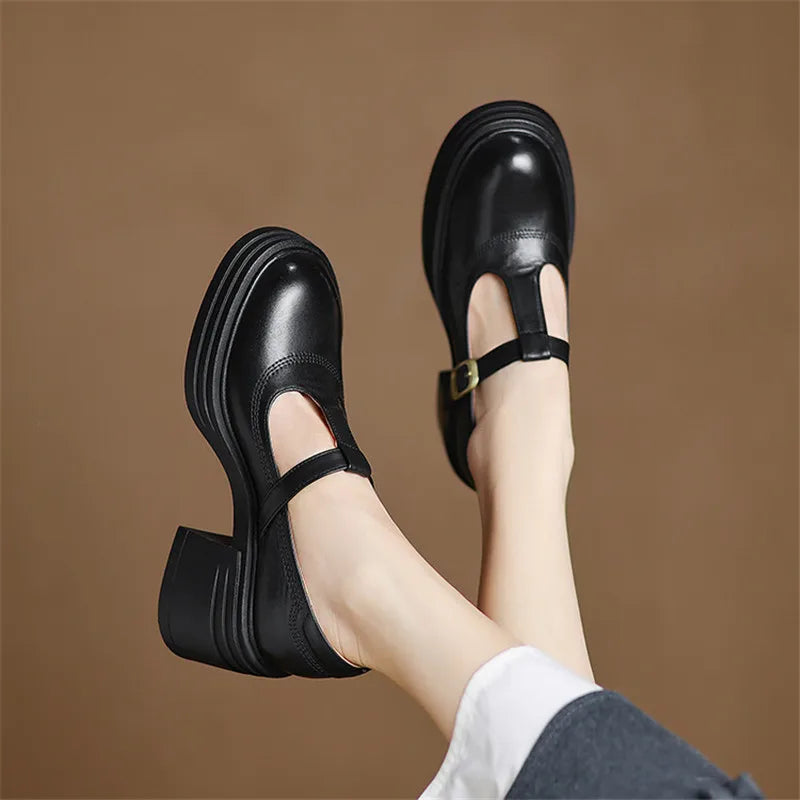 Elvana pumps met blokhak en bandje