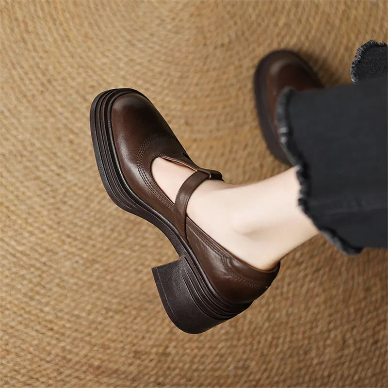 Elvana pumps met blokhak en bandje