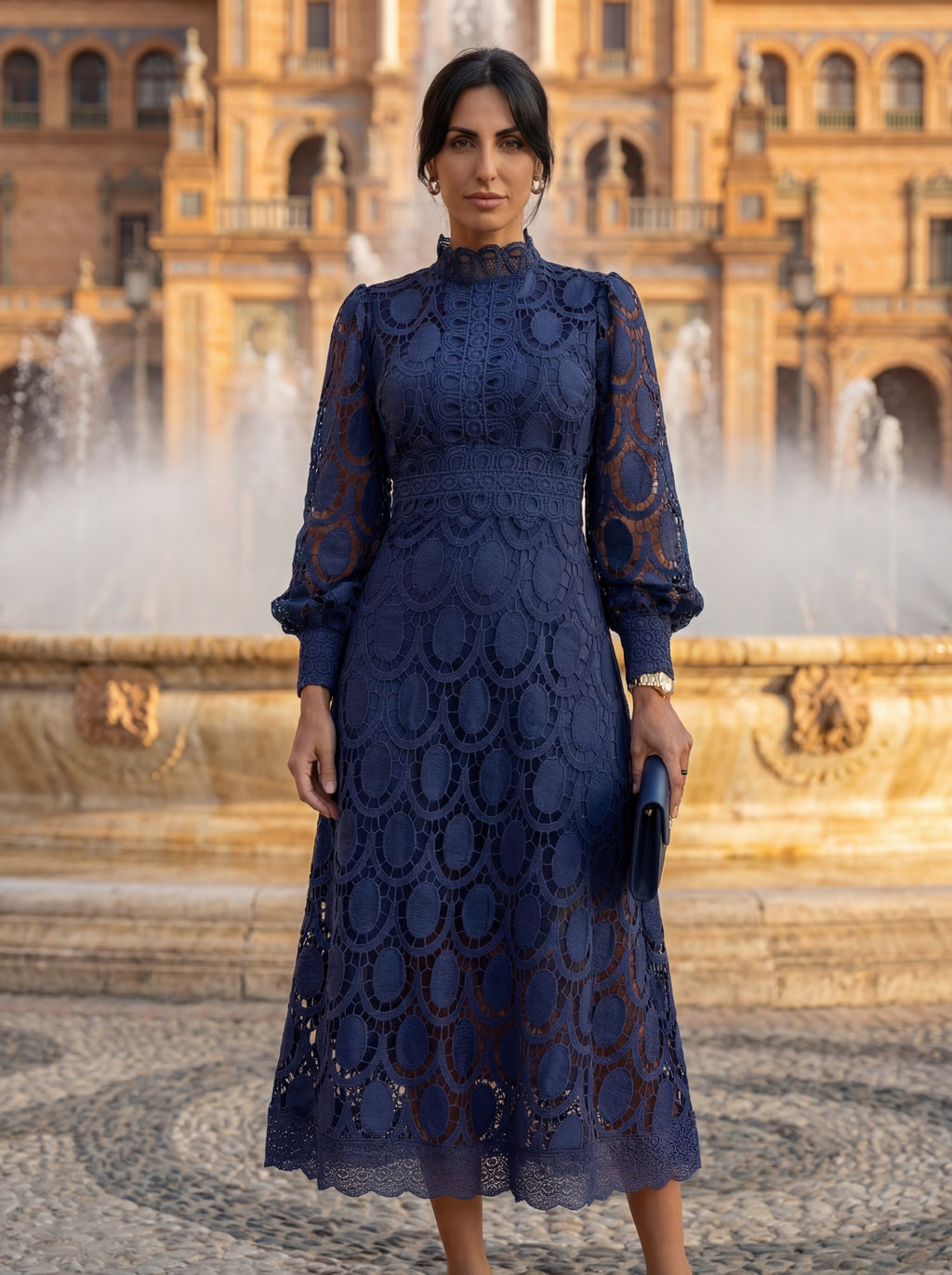 Carmona | Vestido de gola alta e mangas longas