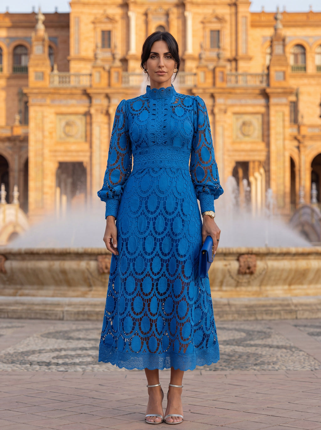 Carmona | Vestido de gola alta e mangas longas