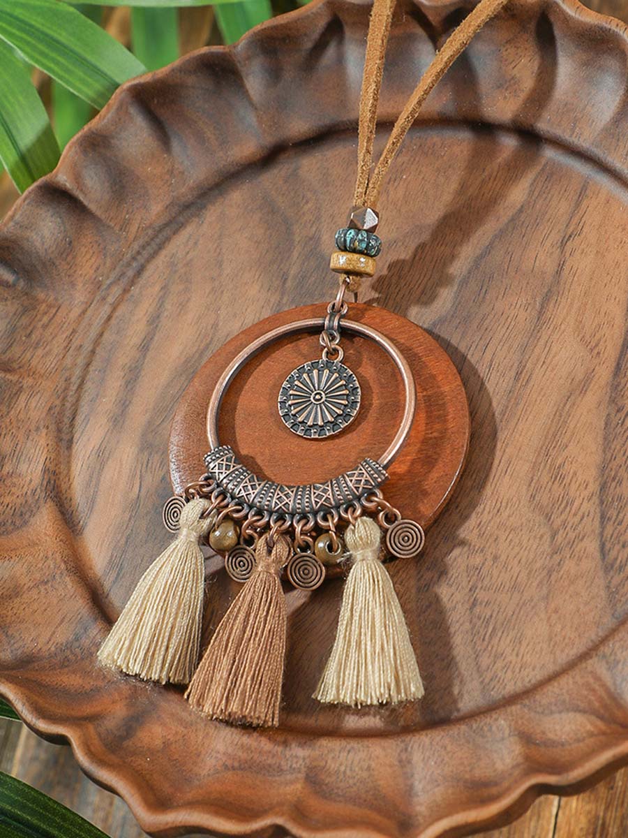 Conjunto de colar e brincos com borlas boêmias Isabella