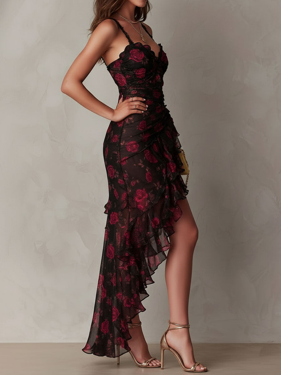 Elegante vestido negro y rojo con estampado floral, fruncido y bajo con volantes