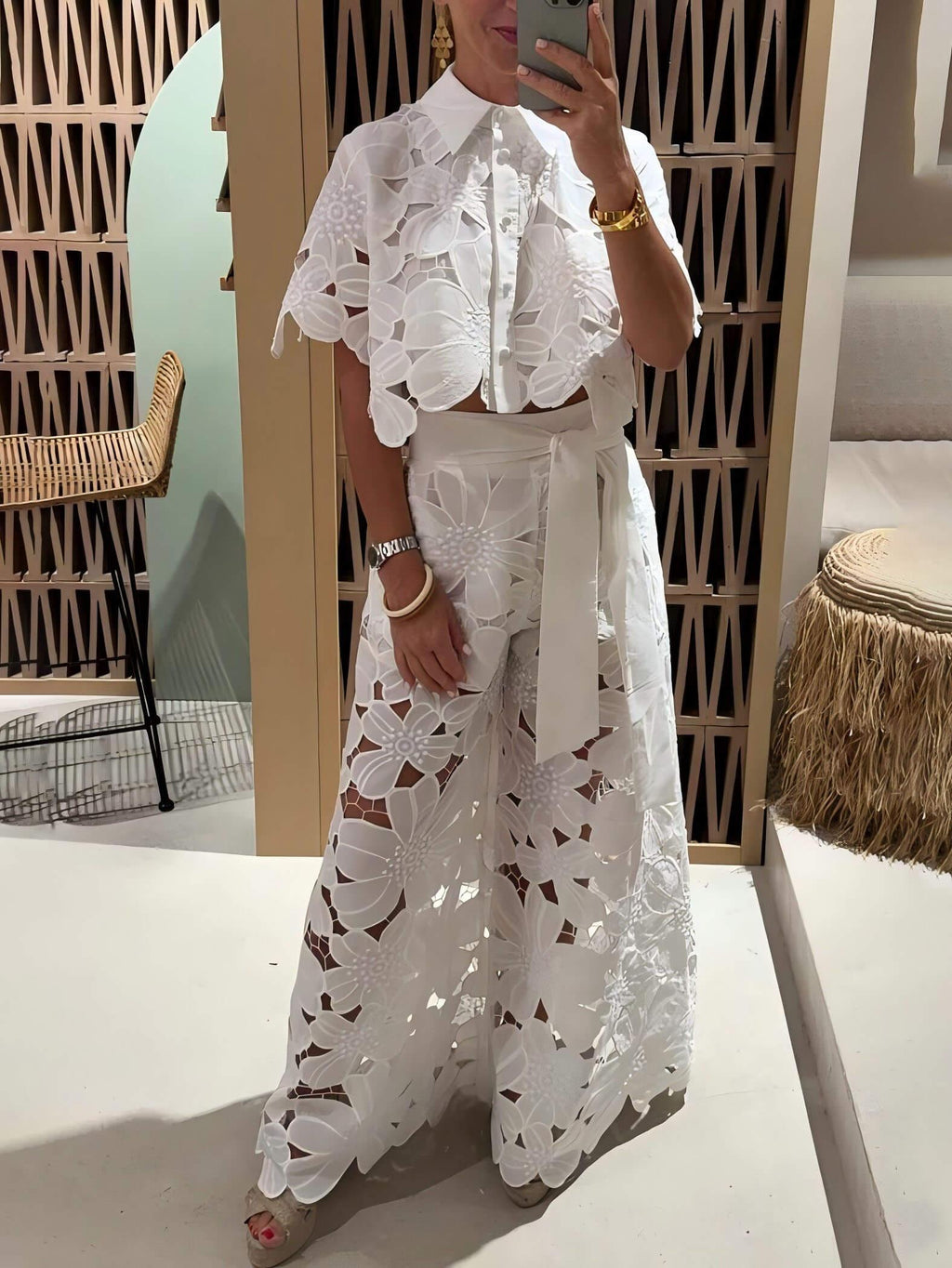Conjunto com bordado floral vazado Isabella