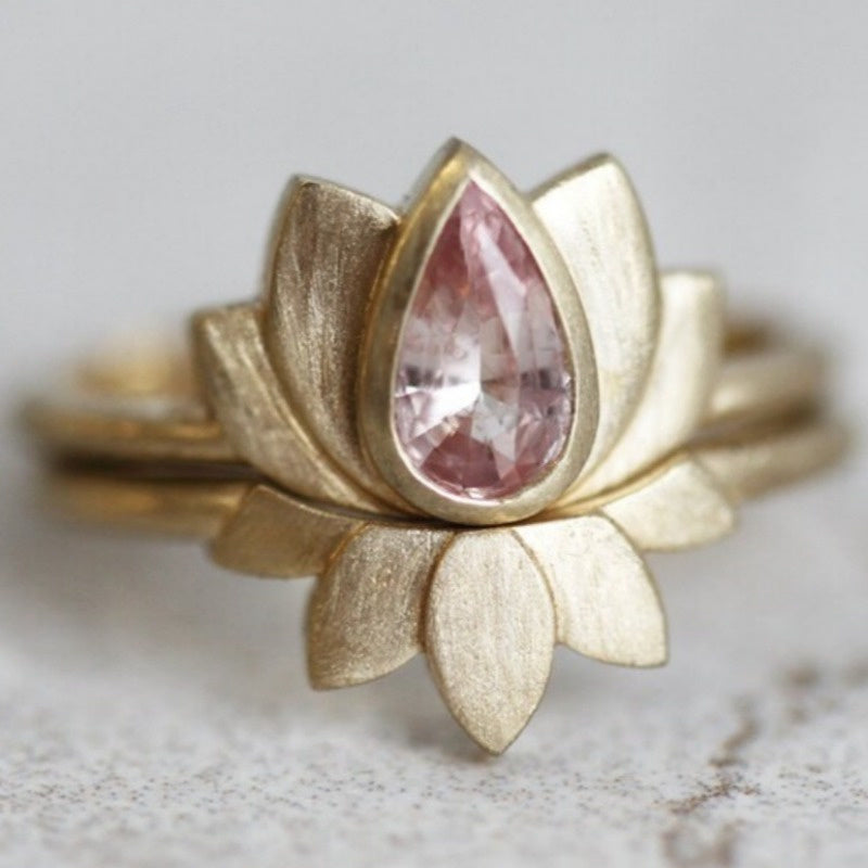 Elegant Vintage Pink Zirconia Inlay Lotus Flower Ring Set