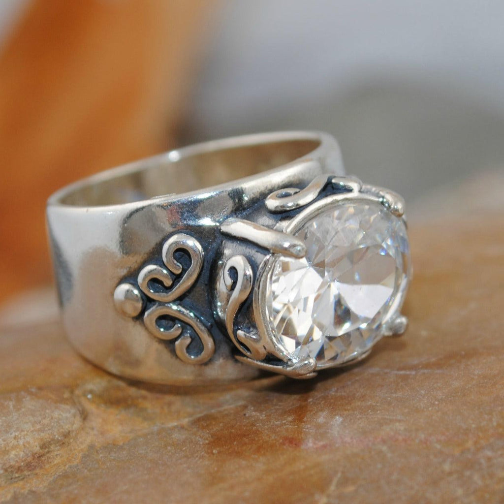 Vintage Single Stone Eye Candy Silver Ring