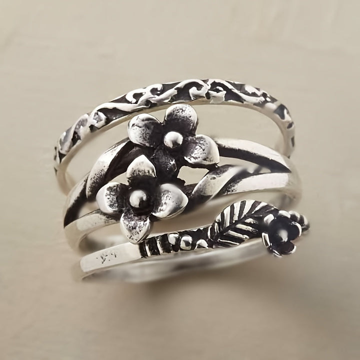 Bohemian Vintage Style Refined Floral Motif Ring