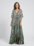 Evadne | Vestido Longo Floral com Decote em V e Mangas Curtas