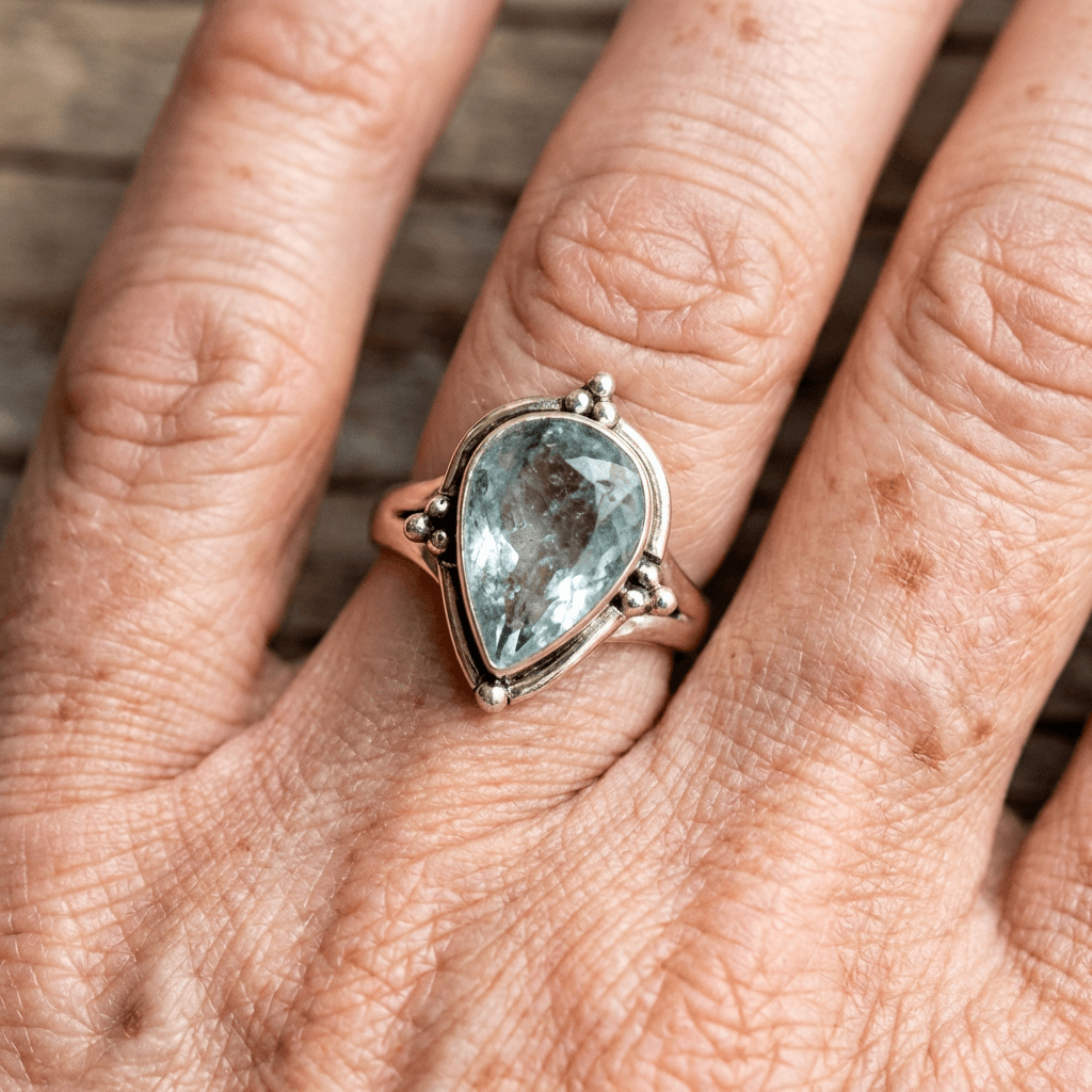 Elegant Vintage Pear-Cut Zirconia Ring