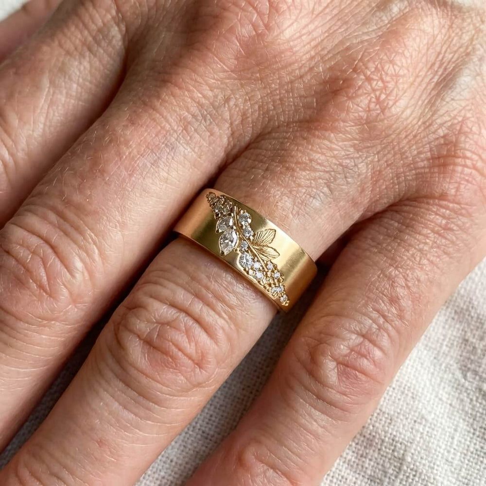 Vintage Wide Gold Plated Shiny Zirconia Leaf Ring