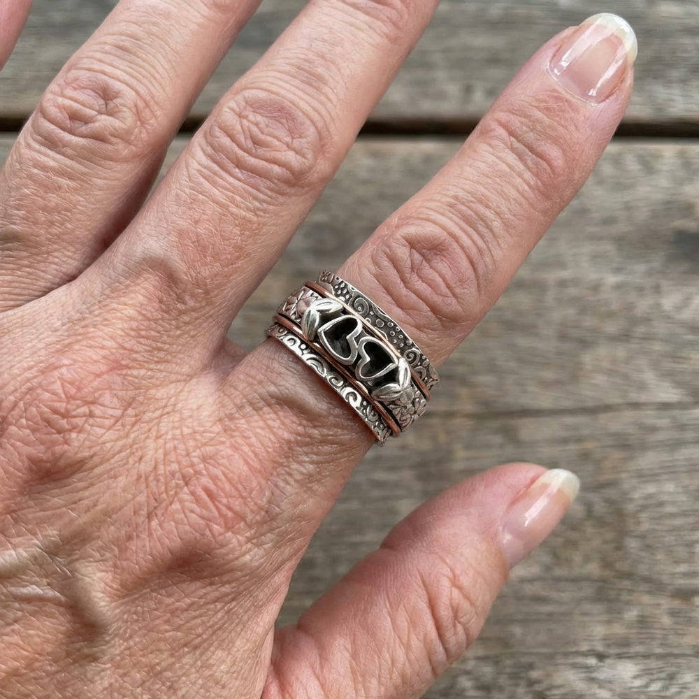 Vintage Style Butterfly Heart Silver Plated Spinner Ring