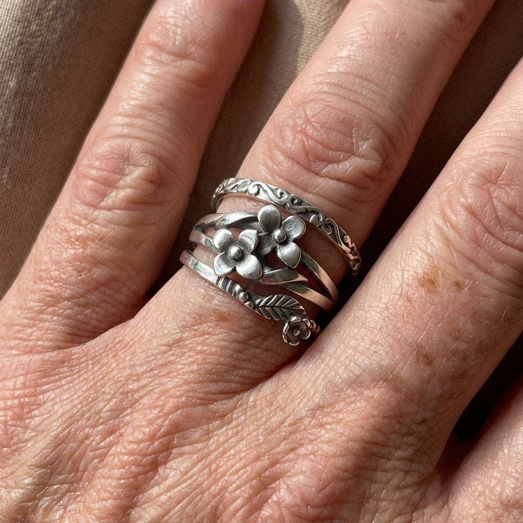 Bohemian Vintage Style Refined Floral Motif Ring